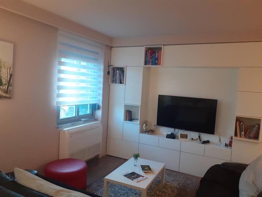 Lake View Apartment Tirana Exterior foto
